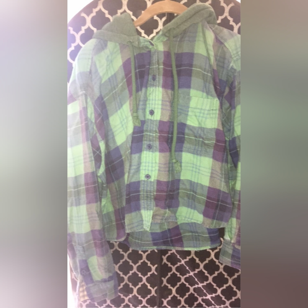 American Eagle Outfitters Green and Blue Plaid Shirt